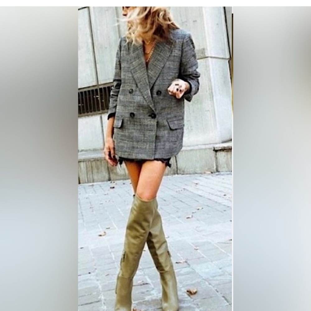 💚💚💚Brands new leather boots 
Size 39 fits 8